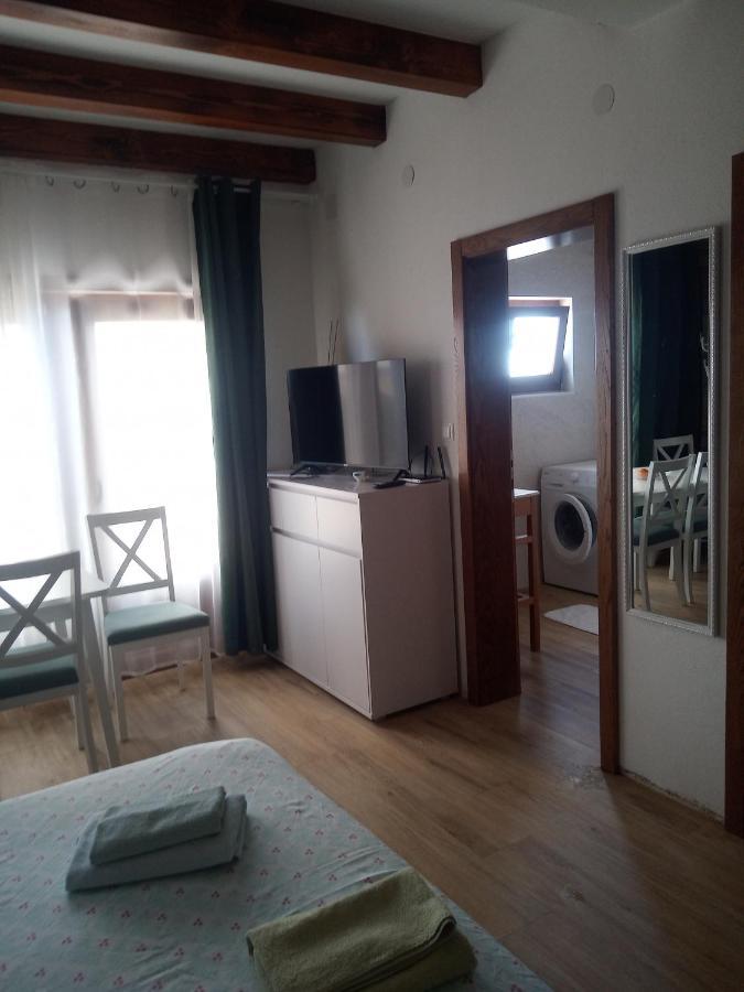 Studio Apartman Luka Starigrad Paklenica Exterior photo