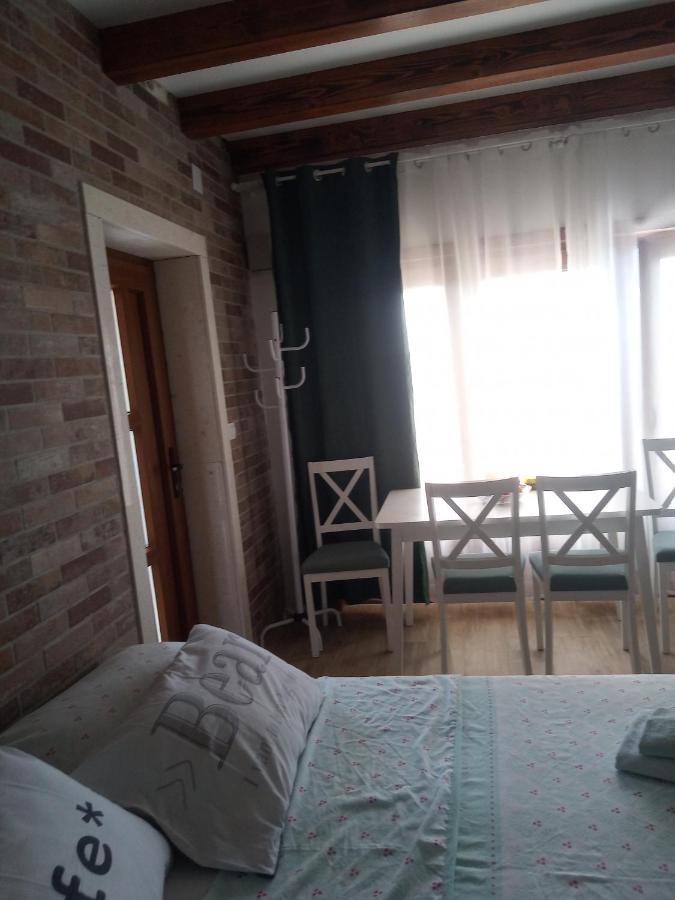 Studio Apartman Luka Starigrad Paklenica Exterior photo